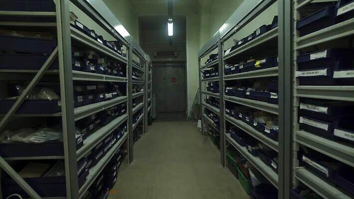 식물 산업 비즈니스 공장 선반 실내 사람없음 내부 건물 상자 상점 방 화물 상품 주식 창고 수납 소매 분배 4K MOV 해외동영상 클립영상 건축물 가구 공업 금융 운송업 동영상 파일형식