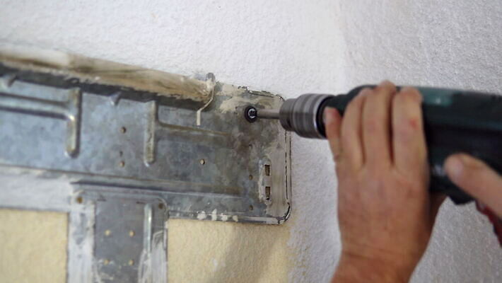 산업 벽 백그라운드 주택 실내 손잡이 사람없음 아웃포커스 금속 힘 기계 장비 회색 기구 공구 나사 업무 구멍 드라이버 수리 망치 무선 오브젝트 속도 질감 회전 무거움 토막 린스 송곳 조이기 조작 콘크리트 하드웨어 4K MOV 해외동영상 클립영상 컬러 모션 재질 촬영기법 내부 건물 컴퓨터 도구 작업 무게 동영상 파일형식