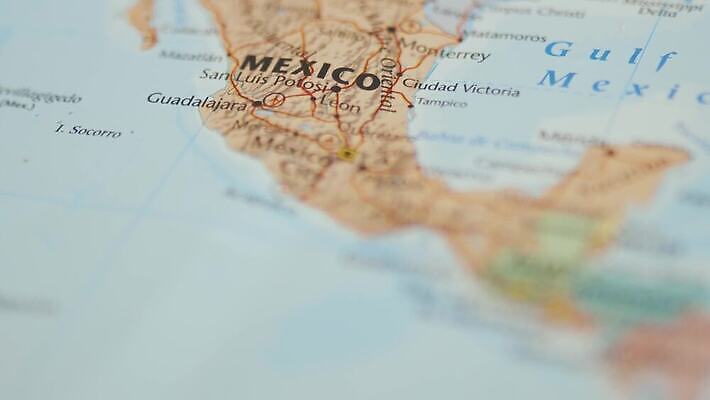 모양 실루엣 선 컬러 여행 지도 북아메리카 멕시코 미술 사람없음 그래픽 파란색 컬러풀 세계 미국 플랫 땅 대륙 심플 윤곽 지역 북쪽 쿠바 포인트 고립 공화국 엘리먼트 전국 지도책 지리 국경 4K MOV 해외동영상 클립영상 나라 문화예술 촬영기법 아메리카 책 금융 중앙아메리카 방향 동영상 파일형식