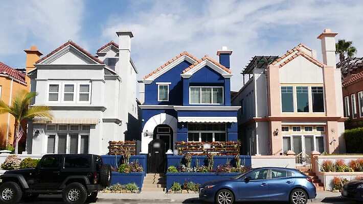 외관 컬러 건축양식 자동차 부동산 거리 주택 종류 사람없음 야외 건물 컬러풀 정원 미국 재산 빌라 시골집 캘리포니아 지역 방갈로 연립주택 이웃 로스앤젤레스 교외 줄서기 4K 오션사이드 MP4 해외동영상 클립영상 건축물 건축 육상교통 북아메리카 모션 숙소 금융 동영상 파일형식