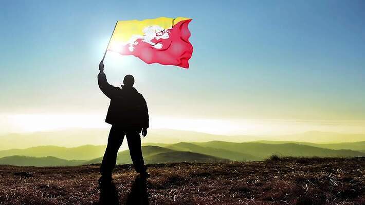 실루엣 파도 백그라운드 컨셉 산 한명 서기 사람 야외 파란색 힘 수확 깃발 잡기 고리 정상 심볼 언덕 긍정 애국심 발견 독립 부탄 승자 필승 자극 4K MP4 해외동영상 클립영상 1 바다 컬러 농업 모션 촬영기법 우승 동영상 남아시아 파일형식