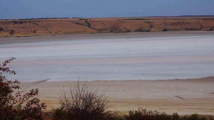 호수 바다 백그라운드 자연 사람없음 야외 물 흰색 약초 크리스탈 휴양지 진흙 결정체 지구온난화 내추럴 우크라이나 짠맛 오데사 4K MP4 해외동영상 클립영상 자연요소 유럽 컬러 장소 풀_식물 맛 광석 생태계 동영상 기후변화 파일형식