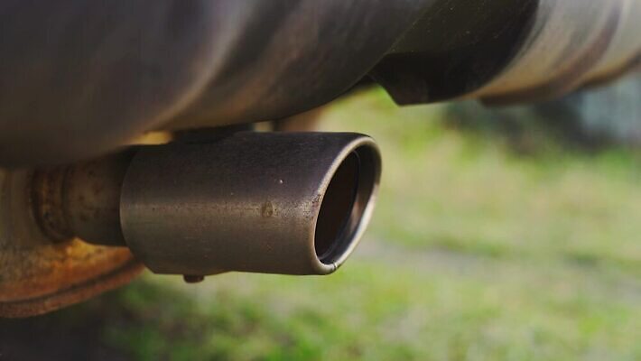 자동차 자연 사람없음 오염 연기 휘발유 수증기 부식 가스 연소 노즐 배기가스 4K MP4 해외동영상 클립영상 육상교통 석유 생태계 동영상 파일형식