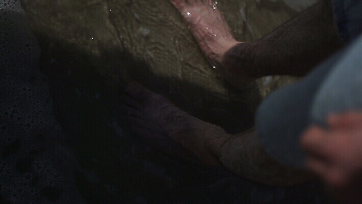 남자 모래 로우앵글 백그라운드 컨셉 맨발 자연 휴식 건조 서기 해변 사람없음 여름 모래사장 걷기 맑음 산책 자유 뜨거움 닫기 입자 발자국 모래언덕 발가락 단계 항공촬영 벌거벗은 양발 이국적 작살 혼자 MOV 해외동영상 슬로모션 클립영상 계절 바다 뷰포인트 자국 모션 발 날씨 촬영기법 사람 언덕 생태계 동영상 파일형식