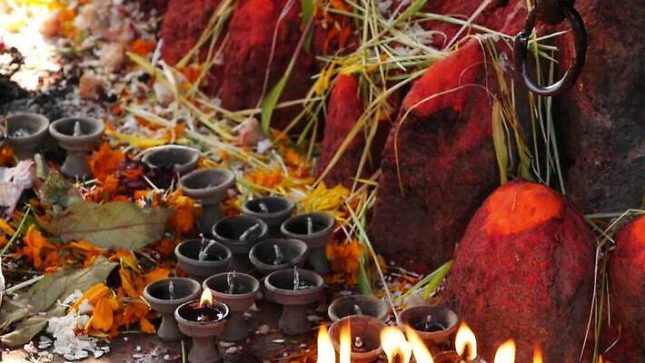 종교 조각 여행 불교 건축양식 아침 미술 동양인 사람없음 야외 장식 빛 컬러풀 햇빛 믿음 사찰 역사 재산 묘사 정사각형 신성 네팔 천연기념물 내추럴 연소 사당 숭배 신앙심 카트만두 힌두교 카피스페이스 MP4 해외동영상 클립영상 주간 도형 건축 감정 아시아 컬러 종교건축 문화예술 인종 금융 태양 공백 동영상 파일형식