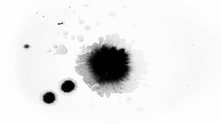 모양 종이 컬러 백그라운드 패턴 추상 수채화 잉크 건조 미술 사람없음 물 검은색 페인트 놀람 펼침 젖음 흐름 흰색 점 원형 그리기 액체 혈액 떨어짐 정상 혼합 질감 쏟아짐 파열 내추럴 고립 그런지 타격 화학물질 MOV 해외동영상 클립영상 자연요소 도형 감정 컨셉 무늬 모션 문화예술 표정 화학 동영상 파일형식