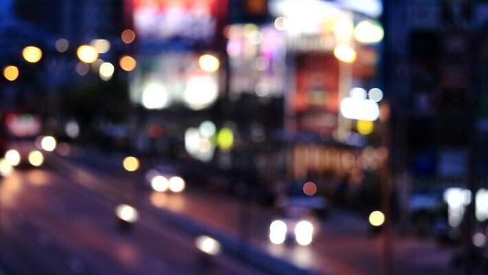 도로 길 여행 백그라운드 십자가 교통시설 모션 자동차 태국 아침 거리 사람없음 빛 환경 황혼 일몰 운전 긴급 도시 시간 고속도로 휘발유 야간 저녁 소프트포커스 브레이크 쇼핑몰 속도 출퇴근 바쁨 보케 장면 문제 방법 소셜 스모그 많음 MOV 해외동영상 클립영상 주간 자연요소 아시아 육상교통 교통 컨셉 비즈니스 촬영기법 노을 석유 시설 동영상 파일형식