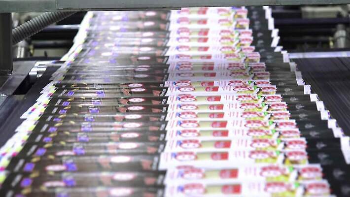 식물 산업 종이 컬러 비즈니스 공장 교통시설 모션 잉크 주택 실내 사람없음 상점 기계 장비 벨트 업무 작업실 신문 제조 잡지 인쇄 오브젝트 속도 상업 롤 언론 공학 방법 출판 4K MP4 해외동영상 클립영상 잡화 교육 교통 공업 내부 건물 간행물 작업 뉴스 시설 동영상 파일형식