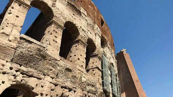 유럽 여행 건축양식 하늘 사람없음 여행객 경기장 이탈리아 도시 역사 로마 극장 콜로세움 천연기념물 고고학 수도권 옛날 검투사 4K MOV 해외동영상 클립영상 직업 교육 건축 나라 스포츠시설 사람 지역 동영상 파일형식