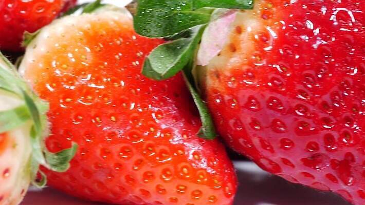 잡화 열매 음식 다이어트 과일 딸기 디저트 건강 사람없음 빨간색 컬러풀 활발 신선 최고 그룹 달콤 유기농 비타민 건강식 내추럴 숙성 채식주의자 맛있는 4K MP4 해외동영상 클립영상 식물 웰빙 컬러 컨셉 맛 채식 동영상 영양소 파일형식