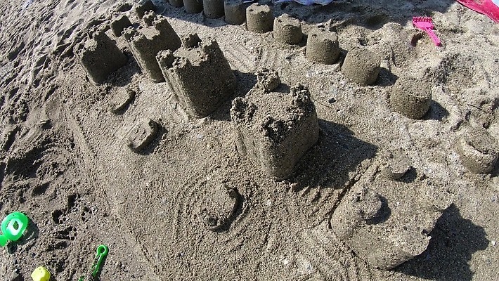 백인 딸 감정 어린이 바다 섬 2 가족 자연 놀이 휴가 함께함 사람 성인 해변 사람없음 야외 장난감 표현 아빠 바하마 이국적 4K MP4 해외동영상 클립영상 서양인 컨셉 관계 생태계 동영상 파일형식