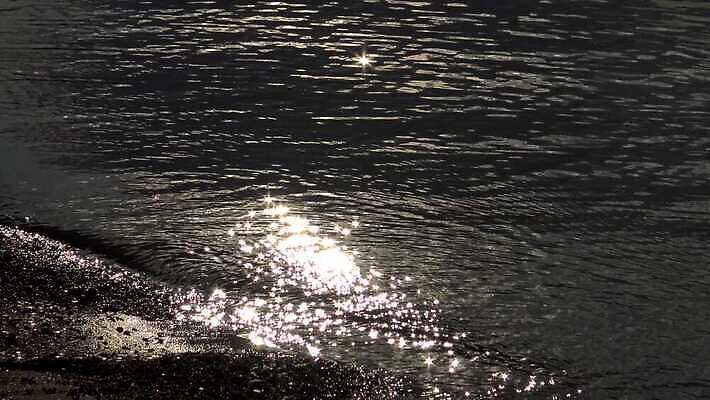 파도 바다 컬러 백그라운드 패턴 자연 벽지 표면 추상 안내 풍경 사람없음 물 여름 빛 강 햇빛 태양 반사 환경 투명 액체 황금 저녁 질감 노려봄 4K MP4 해외동영상 클립영상 자연요소 계절 무늬 표정 야간 생태계 동영상 파일형식