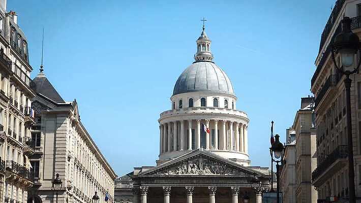 외관 유럽 문화 여행 건축양식 하늘 거리 사람 풍경 사람없음 건물 여름 도시풍경 성당 교회 탑 프랑스 바위 무덤 기둥 도시 사찰 역사 클래식 타운 천연기념물 프랑스어 랜드마크 수도권 옛날 파리(프랑스) 4K MP4 해외동영상 클립영상 문자 건축물 계절 건축 나라 컨셉 종교건축 돌_바위 지역 동영상 파일형식
