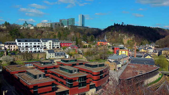 여행 건축양식 자연 하늘 사람없음 야외 건물 관광지 사무실 고층빌딩 고요 언덕 커뮤니티 룩셈부르크 4K 락다운 MOV 해외동영상 클립영상 건축물 건축 비즈니스 빌딩 생태계 동영상 서유럽 파일형식