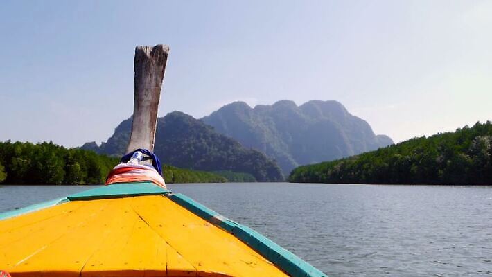 나무 아시아 바다 섬 여행 잎 모션 태국 자연 하늘 휴가 산 동양인 풍경 사람없음 야외 물 여름 파란색 강 햇빛 농장 여행객 환경 계곡 맑음 절벽 만 보트 황무지 숲 안다만 MOV 해외동영상 클립영상 자연요소 식물 계절 나라 컬러 농업 날씨 사람 인종 태양 배 생태계 동영상 선박 파일형식
