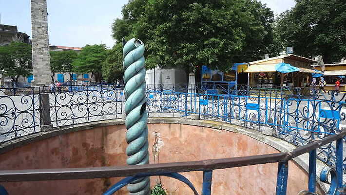 문화 건축양식 이스탄불 이집트 사람없음 건물 파란색 도시풍경 골동품 기둥 역사 재산 이슬람교 받침대 묘사 모스크 정사각형 목각 칠면조 천연기념물 시민 고고학 랜드마크 로마인 비잔틴 아랍어 오벨리스크 제국 콘스탄티노플 4K MOV 튀르키예 해외동영상 클립영상 도형 건축물 교육 건축 아시아 종교 컬러 아프리카 조류 인종 풍경 금융 도시 동영상 국민 파일형식