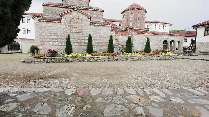 전통 유럽 종교 호수 여행 건축양식 날씨 벽돌 사람없음 야외 건물 교회 역사 성자 신성 수도원 랜드마크 마케도니아 발칸반도 옛날 MOV 해외동영상 클립영상 건축물 건축 나라 종교건축 동영상 파일형식 남유럽