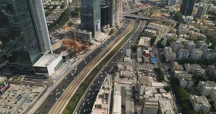 공공시설 도로 건축양식 교통시설 자동차 하늘 안테나 파노라마 사람없음 건물 금융 도시풍경 탑 고층빌딩 기찻길 도시 고속도로 도심 교차로 속도 지역 대도시 스카이라인 드론 랜드마크 방법 이스라엘 조감도 4K MOV 해외동영상 클립영상 건축물 건축 길 육상교통 교통 통신 촬영기법 풍경 빌딩 경제 시설 동영상 서아시아 파일형식
