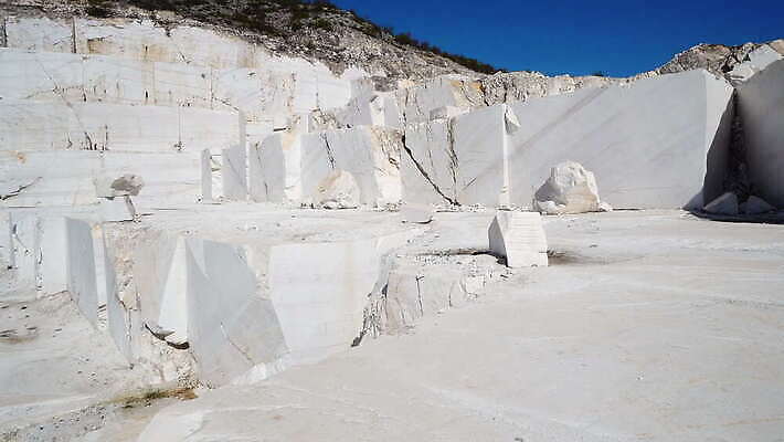 산업 지구 호수 바다 백그라운드 자연 산 사람없음 야외 파란색 환경 흰색 업무 오픈 큼 땅 발굴 날것 대리석 지역 무거움 자원 공학 내추럴 땅바닥 땅파기 마케도니아 석회암 지질학 착취 채석 추출 4K MOV 해외동영상 클립영상 교육 컬러 재료 바닥 암석 작업 무게 크기 생태계 동영상 파일형식 남유럽
