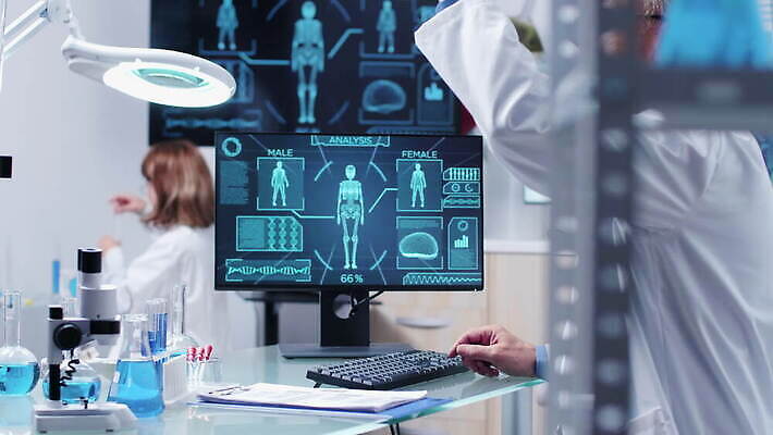 직업 여자 남자 산업 과학 건강 현미경 실험 사람 사람없음 스터디 컴퓨터 약 스크린 장비 의사 코트 업무 작업 그룹 센터 실험실 연구원 과학자 분석 시설 생물학 튜브 공학 발견 조제 개발 돌봄 백신 유전 화학자 4K MOV 해외동영상 클립영상 교육 컨셉 의학 모션 실험기구 전자제품 학습 외투 의료진 만들기 동영상 학자 파일형식