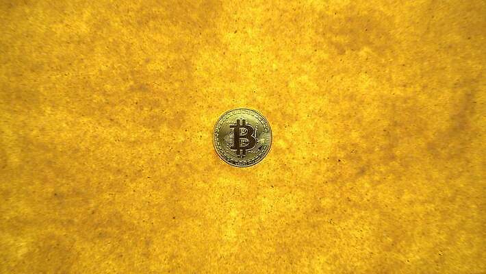 1 모래 백그라운드 컨셉 돈 비즈니스 사람없음 금융 노란색 금속 동전 황금 암호 정상 낟알 발굴 심볼 사인 무역 싱글 보물 토막 발견 고고학 고립 땅파기 효과 4K MP4 해외동영상 클립영상 교육 산업 컬러 재질 경제 재산 동영상 파일형식