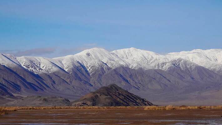 구름 공원 모래 여행 겨울 자국 자연 하늘 휴가 산 건조 파노라마 풍경 사람없음 야외 파란색 계곡 맑음 미국 트래킹 하이킹 사막 흰색 황무지 숲 언덕 캘리포니아 통과 내추럴 요세미티국립공원 전국 절정 4K MP4 해외동영상 클립영상 자연요소 계절 공공시설 컬러 북아메리카 레저 날씨 촬영기법 국립공원 생태계 동영상 파일형식