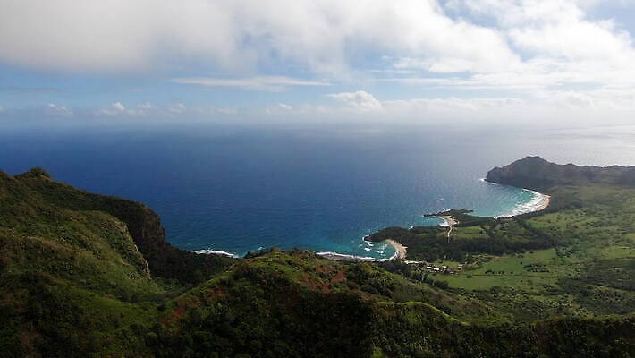 바다 섬 여행 자연 휴가 안테나 사람없음 헬리콥터 산등성이 하와이 항공촬영 파라다이스 4K MOV 해외동영상 클립영상 뷰포인트 통신 산 비행기 미국 생태계 동영상 파일형식