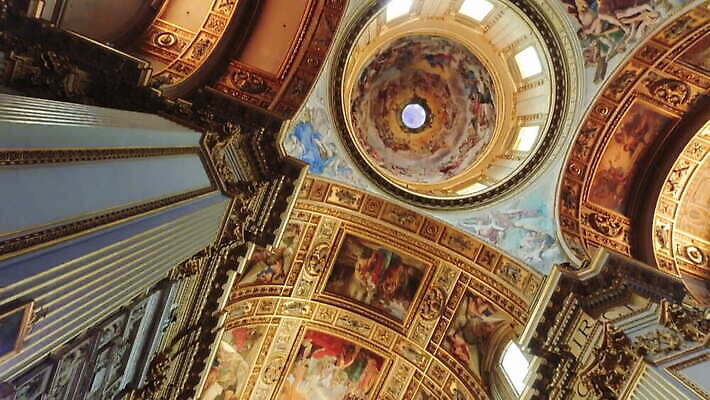 유럽 종교 문화 건축양식 지붕 실내 미술 사람없음 내부 건물 장식 성당 교회 페인트 이탈리아 역사 로마 공예 묘사 천장 대리석 천연기념물 랜드마크 르네상스 바실리카 숭배 신앙심 옛날 4K MOV 해외동영상 클립영상 건축물 건축 나라 재료 종교건축 문화예술 취미 동영상 파일형식