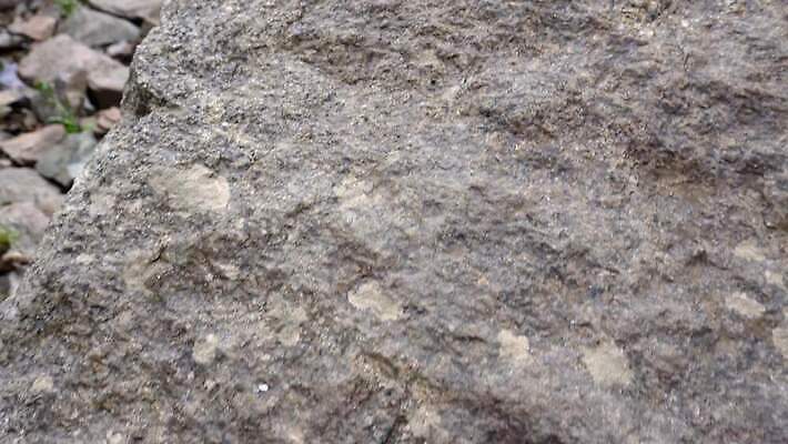 컨셉 자연 산 가면 사람없음 야외 약 쌓기 환경 재활용 폭포 개울 환경오염 오염 동굴 바이러스 보호 질병 쓰레기 폐기물 숲 보호장비 위험 컨테이너 플라스틱 버리기 낭비 생태학 옛날 재앙 중고 처리 코로나바이러스 4K MP4 해외동영상 클립영상 교육 산업 의학 모션 재질 강 장비 친환경 생태계 동영상 파일형식