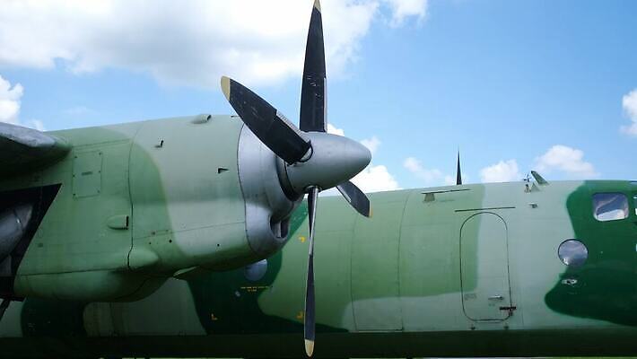 비행기 사람없음 금속 화물 역사 전시회 박물관 군용 프로펠러 옛날 폭격기 4K MOV 해외동영상 클립영상 무기 항공교통 재질 대중교통 군대 전시 운송업 동영상 파일형식