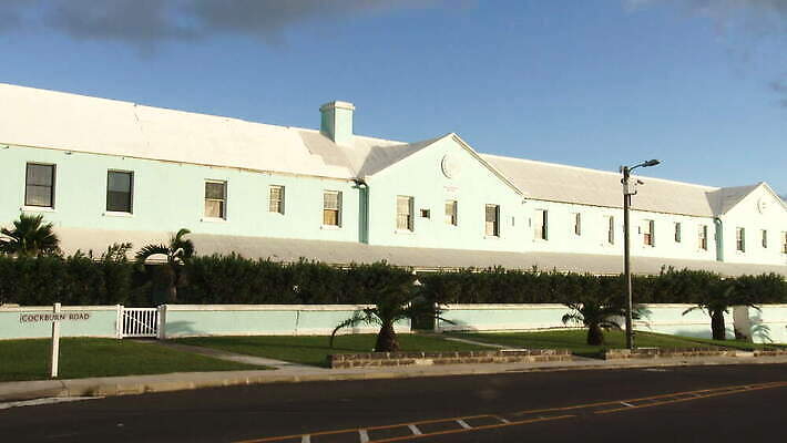 해외 모래 바다 섬 여행 건축양식 자연 휴가 영국 협상 풍경 사람없음 건물 여름 여행객 침묵 만 역사 산호초 조선소 박물관 영토 해군 타운 대서양 다도해 랜드마크 식민지 이국적 파라다이스 4K MOV 해외동영상 클립영상 건축물 계절 건축 유럽 산업 비즈니스 군대 사람 소리 도시 수중식물 생태계 동영상 파일형식