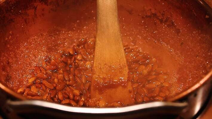 전통 유럽 음식 여행 크리스마스 겨울 건축양식 날씨 휴가 디저트 전등 거리 스웨덴 노르웨이 요리 사람 사람없음 야외 건물 장식 황혼 추위 시장 달콤 야간 저녁 설탕 아몬드 빛망울 랜드마크 스칸디나비아 옛날 오슬로 캐러멜 안락 4K MP4 해외동영상 클립영상 자연요소 건축물 계절 기념일 건축 나라 컨셉 조명 북유럽 빛 일몰 견과류 맛 동영상 파일형식