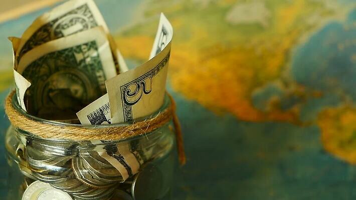 여행 백그라운드 컨셉 지도 지폐 돈 유리 휴가 설계 사람없음 금융 단어 상자 세계 글로벌 지구본 우주 달러 동전 쪽지 미국 꿈 저금통 유로 탐험 항아리 절약 수집 심볼 블러 예산 원정 정물화 카피스페이스 MOV 해외동영상 클립영상 문자 북아메리카 재질 경제 공백 저축 도자기 재산 그림 동영상 파일형식