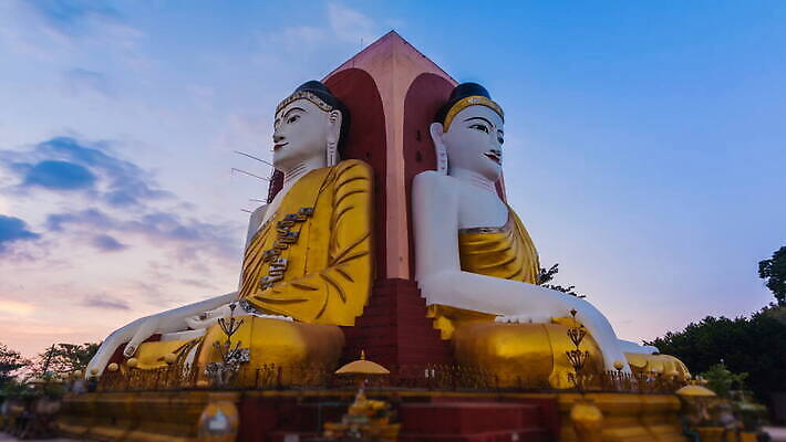 아시아 종교 문화 얼굴 조각 여행 불교 건축양식 하늘 사람없음 건물 조각상 탑 황혼 일몰 새벽 도시 사찰 4 역사 야간 장면 신성 랜드마크 미얀마 버마 사당 숭배 4K 타임랩스 MOV 해외동영상 클립영상 자연요소 건축물 건축 나라 종교건축 촬영기법 신체부위 조형물 숫자 노을 동영상 파일형식
