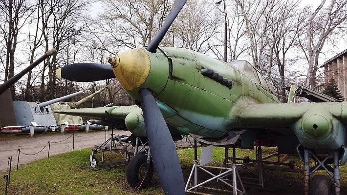 날개 비행기 설명 사람없음 수확 공항 항공 박물관 군용 제트기 대패 소비에트 옛날 폭격기 4K MOV 해외동영상 클립영상 무기 농업 항공교통 교통시설 모션 대중교통 군대 동영상 파일형식