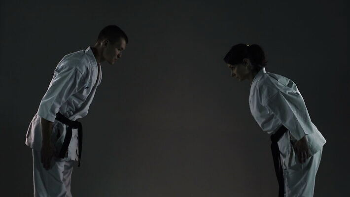 백인 라이프스타일 커플 여자 남자 실루엣 스포츠 포즈 유니폼 기술 실내 사람 소년 두명 운동 검은색 힘 벨트 흰색 발표 공격 기모노 연습 태권도 싸움 유도 4K MOV 해외동영상 클립영상 서양인 잡화 옷 어린이 컬러 관계 모션 촬영기법 건강 내부 생활 격투기 일본전통의상 동영상 파일형식