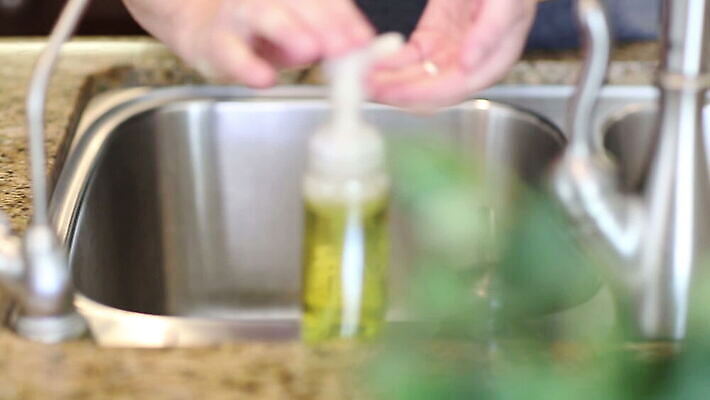 가정 건조 관리 안전 사람없음 물 수건 달리기 환경 주방 청결 신선 위생 씻기 싱크대 수도꼭지 정리함 HD MOV 해외동영상 클립영상 자연요소 모션 위생용품 개수대 동영상 파일형식