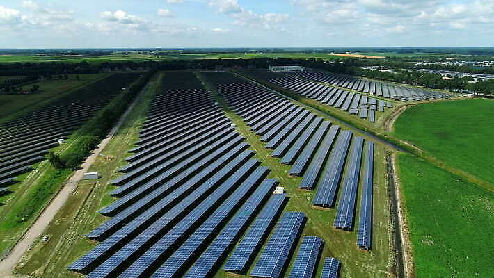 나무 산업 밭 사람없음 야외 초록색 시골 항공촬영 선로 조감도 4K MOV 해외동영상 클립영상 식물 뷰포인트 컬러 농업 동영상 파일형식