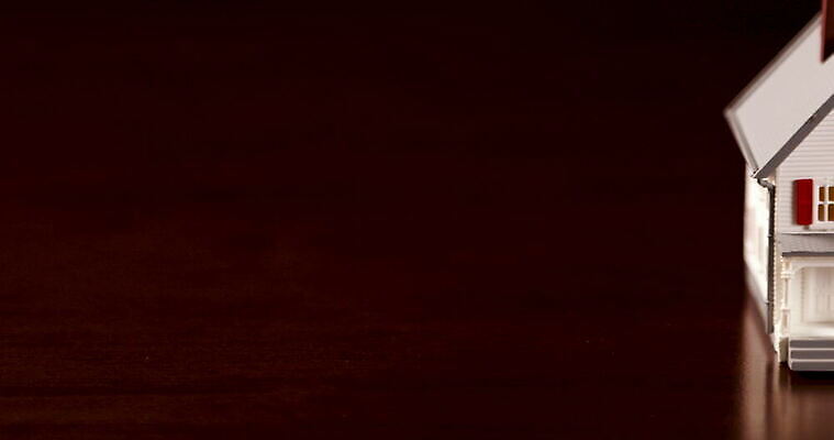 모델 분홍색 컨셉 돈 비즈니스 부동산 주택 사람없음 금융 경제 세일 동전 미니어처 저축 돼지저금통 돼지 재산 구매 작음 가격 책상 투자 대출 매각 세금 패닝샷 비용 수수료 4K MOV 해외동영상 클립영상 컬러 가구 포유류 촬영기법 건물 쇼핑 모형 저금통 크기 동영상 요금 파일형식