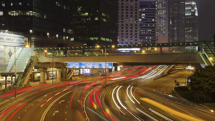 도로 비즈니스 건축양식 자국 자동차 버스 사람없음 건물 빛 도시풍경 고층빌딩 도시 고속도로 횡단보도 도심 야간 저녁 홍콩 빛망울 4K 타임랩스 MOV 해외동영상 클립영상 자연요소 건축물 건축 길 육상교통 교통시설 대중교통 촬영기법 풍경 빌딩 중국 보행로 동영상 파일형식