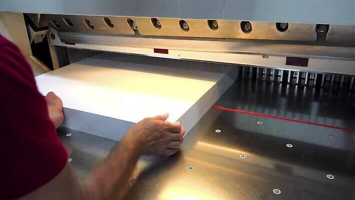 산업 종이 비즈니스 공장 기술 사람없음 상점 스크린 기계 장비 터치 공구 작업 칼 인쇄 자르기 상업 언론 운영자 철강 커터 4K HD MP4 해외동영상 클립영상 공업 모션 도구 동영상 파일형식