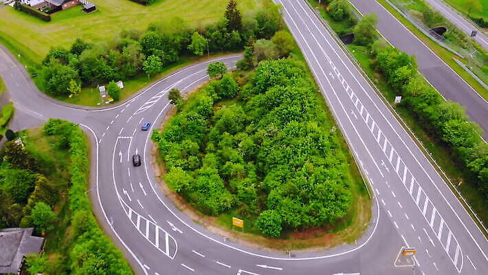 유럽 도로 길 자동차 사람없음 야외 차도 고속도로 터널 항공촬영 4K MOV 해외동영상 클립영상 나라 육상교통 뷰포인트 교통시설 동영상 파일형식