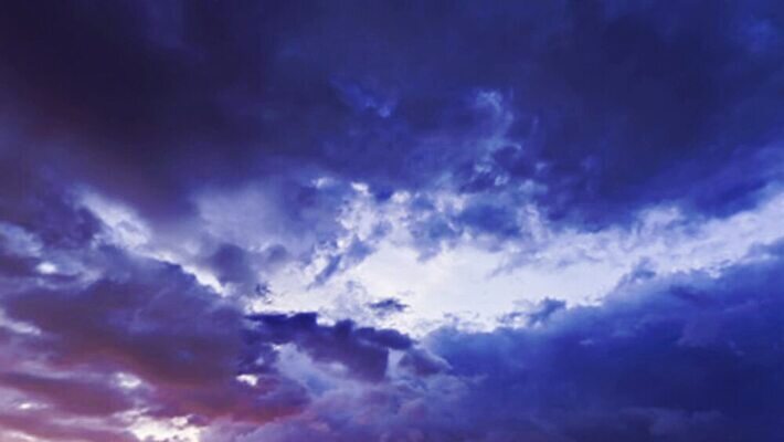 백그라운드 이동 자연 하늘 날씨 비행기 안테나 사람없음 빛 우주 검은색 어둠 할로윈 회색 흐름 안개 흰색 춤 더위 야간 수증기 위험 번개 필름 먼지 폭풍 마법 뇌우 폭풍우 MOV 해외동영상 클립영상 자연요소 컬러 컨셉 통신 항공교통 문화예술 대중교통 비_날씨 자연재해 생태계 동영상 파일형식