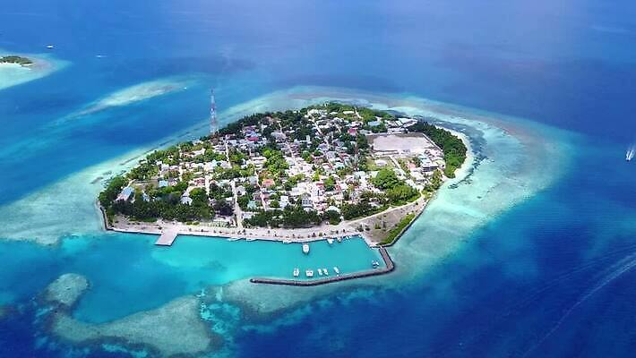 주간 파도 바다 백그라운드 해변 사람없음 모래사장 햇빛 항구 흰색 뜨거움 항공촬영 MP4 해외동영상 클립영상 자연요소 뷰포인트 컬러 교통시설 태양 동영상 파일형식