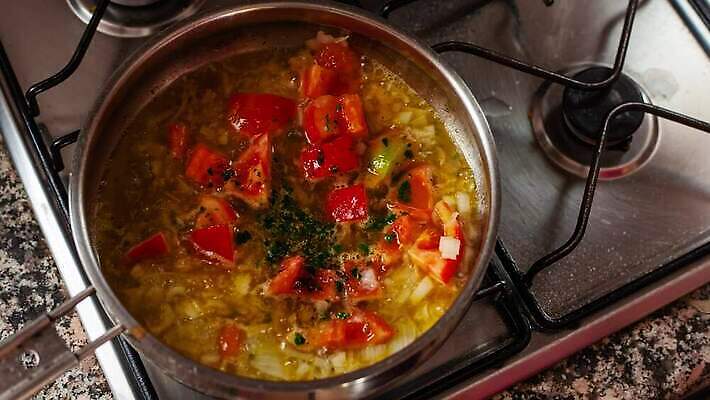 직업 1 음식 포즈 이동 채소 가이드 부분 모션 관리 요리 설명 사람없음 물 주방 요리사 식사 시간 닫기 냄비 더위 영화 준비 싱글 클립 만들기 레시피 단계 끓이기 진짜 핸드메이드 4K MP4 해외동영상 클립영상 자연요소 컨셉 날씨 문화예술 솥 동영상 파일형식