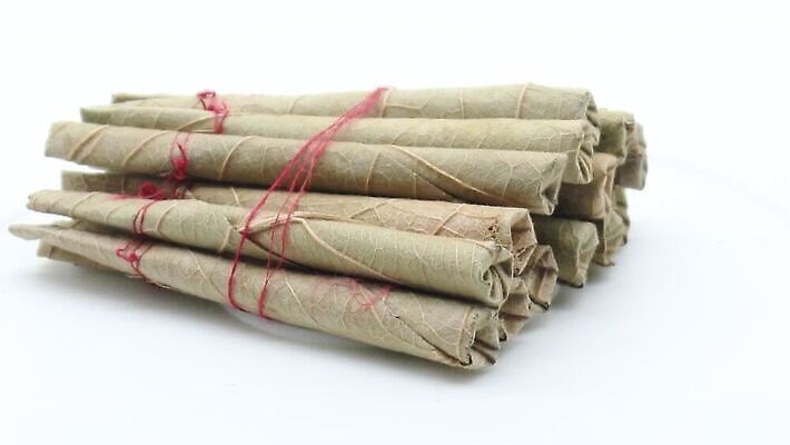 산업 음료 백그라운드 잎 비즈니스 유리 탁자 휴식 담배 건강 사람없음 목재 갈색 얼음 검은색 어둠 수확 시골 알코올 황금 고급 제조 상품 질감 롤 쿠바 중독 습관 니코틴 버번 브랜디 아바나 옛날 위스키 코냑 핸드메이드 MOV 해외동영상 클립영상 자연요소 나무 식물 컬러 가구 컨셉 농업 재료 재질 주류 와인 중앙아메리카 동영상 파일형식