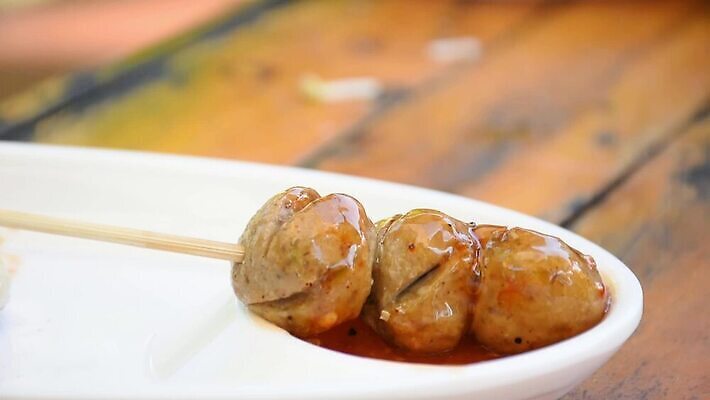 접시 아시아 음식 백그라운드 공 거리 건강 육류 돼지고기 요리 동양인 사람없음 초록색 쌓기 금속 식당 식사 저녁식사 치킨 봄 소고기 튀김 흰색 신선 막대기 소시지 꼬치 맛 그릴 바비큐 미트볼 굽기 매움 아보카도 점심식사 고립 케밥 다진 핸드메이드 스타일 맛있는 MOV 해외동영상 클립영상 식기 계절 나라 컬러 컨셉 과일 식재료 모션 재질 주방용품 인종 상점 가공식품 구이 동영상 닭고기요리 파일형식