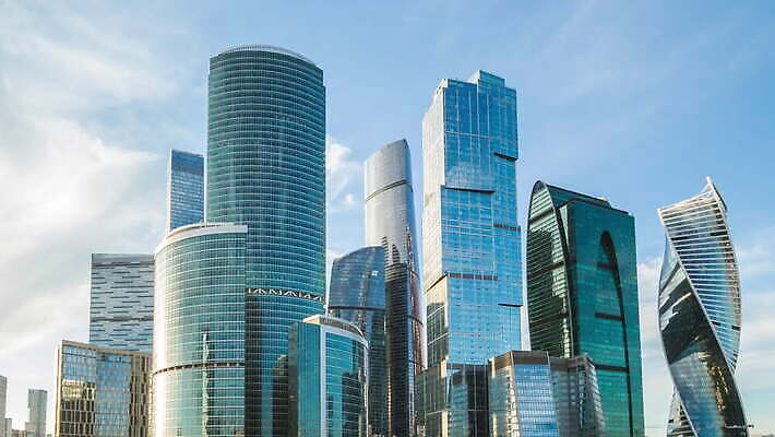 구름 디자인 외관 여행 백그라운드 돈 비즈니스 건축양식 창문 유리 하늘 미래 새로움 사람없음 건물 금융 파란색 도시풍경 사무실 태양 반사 탑 맑음 고층빌딩 거울 도시 센터 도심 저녁 큼 서식 시력 러시아 스카이라인 랜드마크 모스크바 복잡 4K 타임랩스 MOV 해외동영상 클립영상 자연요소 건축물 건축 유럽 컬러 컨셉 재질 날씨 촬영기법 풍경 빌딩 경제 재산 야간 크기 동영상 파일형식