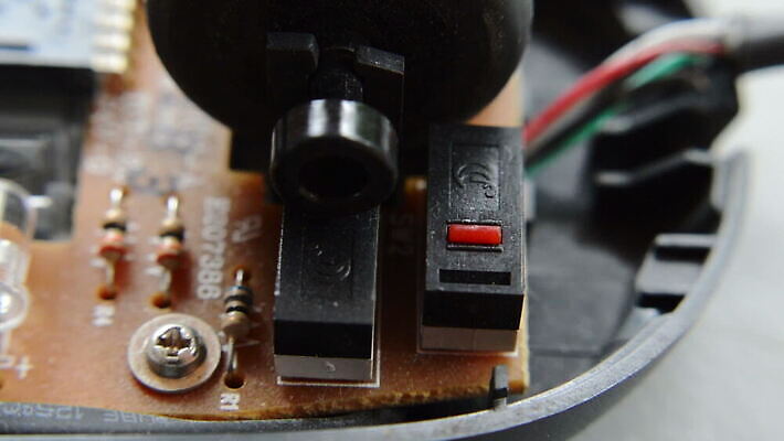 접시 과학 인터넷 탁자 사람없음 컴퓨터 디지털 자료 기계 장비 전선 정보 신용카드 서핑 쥐 연결 두루마리 묘사 라디오 순환 하이테크 전자 시스템 클릭 지휘자 다이오드 메인보드 전압 제어 콘덴서 프로세서 하드웨어 MOV 해외동영상 클립영상 식기 가구 모션 기술 금융 전자제품 음악가 수상스포츠 설치류 동영상 파일형식