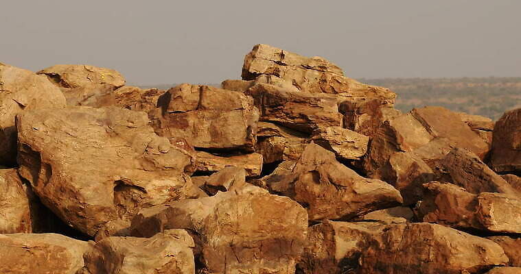 모양 디자인 컬러 조각 과학 백그라운드 패턴 자연 산 사람없음 장식 갈색 금속 수확 거친 동굴 크리스탈 광석 보석 철 발굴 언덕 질감 꼬리 날것 대리석 다이아몬드 치수 깊이 지질학 호러 화강암 니켈 4K MOV 해외동영상 클립영상 교육 무늬 농업 재료 재질 암석 원소 생태계 공포 동영상 파일형식